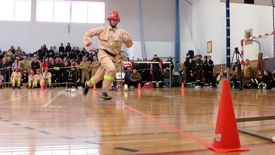 II Powiatowe Halowe Młodzieżowe Zawody Sportowo Pożarnicze