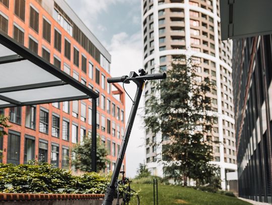 Blaupunkt ESC808 - idealna hulajnoga do miasta