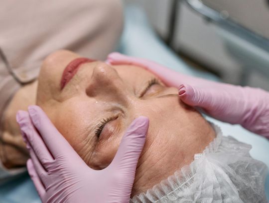 Botoks w Warszawie: Zastosowanie i skuteczność toksyny botulinowej w terapii estetycznej