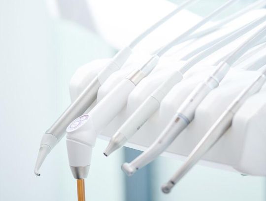 Chirurgia stomatologiczna – na czym polega i jakie zabiegi oferuje?
