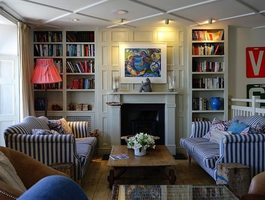 Elektryczny kominek jako świetna alternatywa dla tradycyjnego kominka