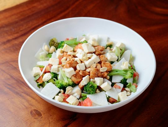 Jak catering dietetyczny ProszeZdrowie pomaga pokonać najczęstsze obawy początkujących wegan?