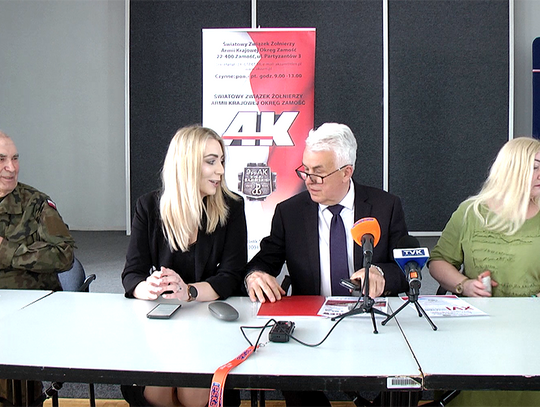 Konferencja prasowa AK