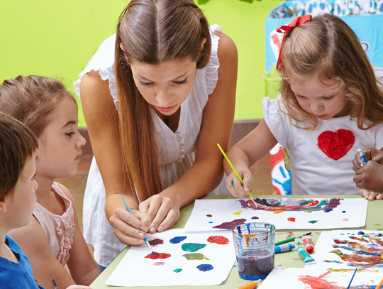 Kurs opiekuna w żłobku - zdobądź wymagane kwalifikacje i zostań profesjonalnym opiekunem dzieci z Oświata Lingwista!