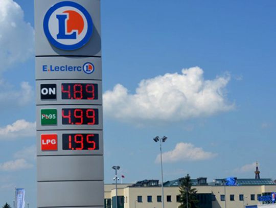 Leclerc znowu obniża ceny paliw.