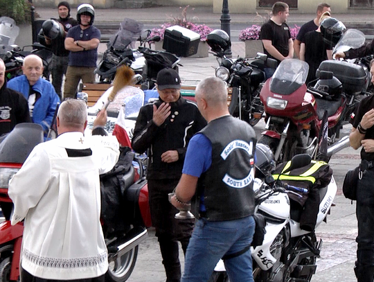 Motocykliści spotkali się w Szczebrzeszynie. Tradycyjne święcenie pojazdów przed dniem św. Krzysztofa
