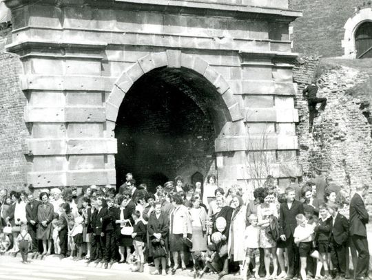 Niedokończona odbudowa
