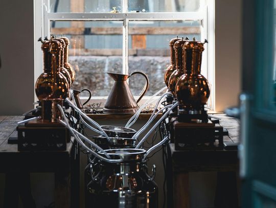 Parametry techniczne a jakość destylatu – kompletny przewodnik po kolumnach rektyfikacyjnych