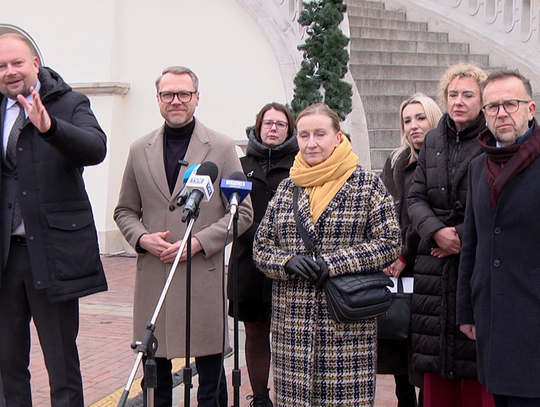 Posłowie KO przestrzegają przed Posłem Kowalskim! Posłowie KO przestrzegają przed Posłem Kowalskim!