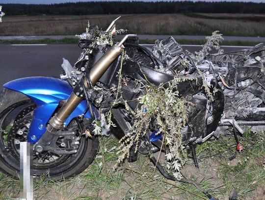Pow. biłgorajski: Motocyklista zderzył się z kombajnem, zginął na miejscu