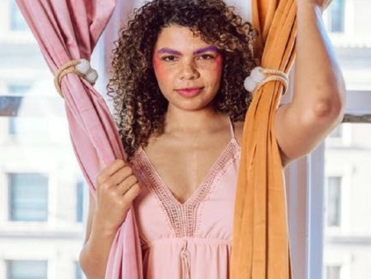 Rolety wewnętrzne i rolety zewnętrzne – na które się zdecydować i jaka jest ich cena?