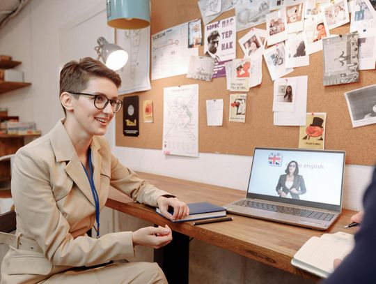 Szkoła angielskiego online – nauka, która dopasowuje się do Twojego życia