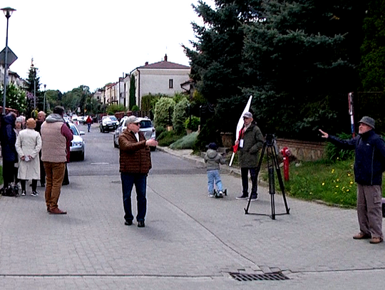 Tylko i wyłącznie jednokierunkowa.