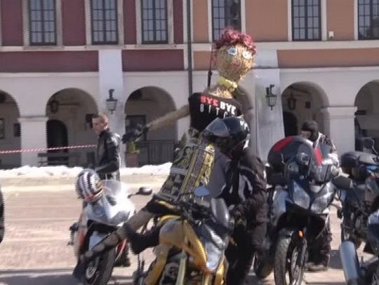 [VIDEO] Motocykliści utopili Marzannę