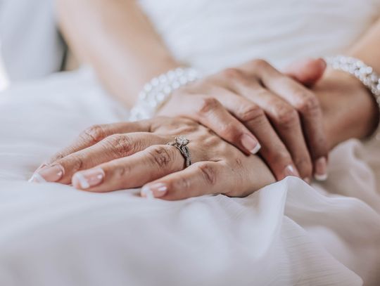 Wszystko co warto wiedzieć o kupowaniu biżuterii na prezent!