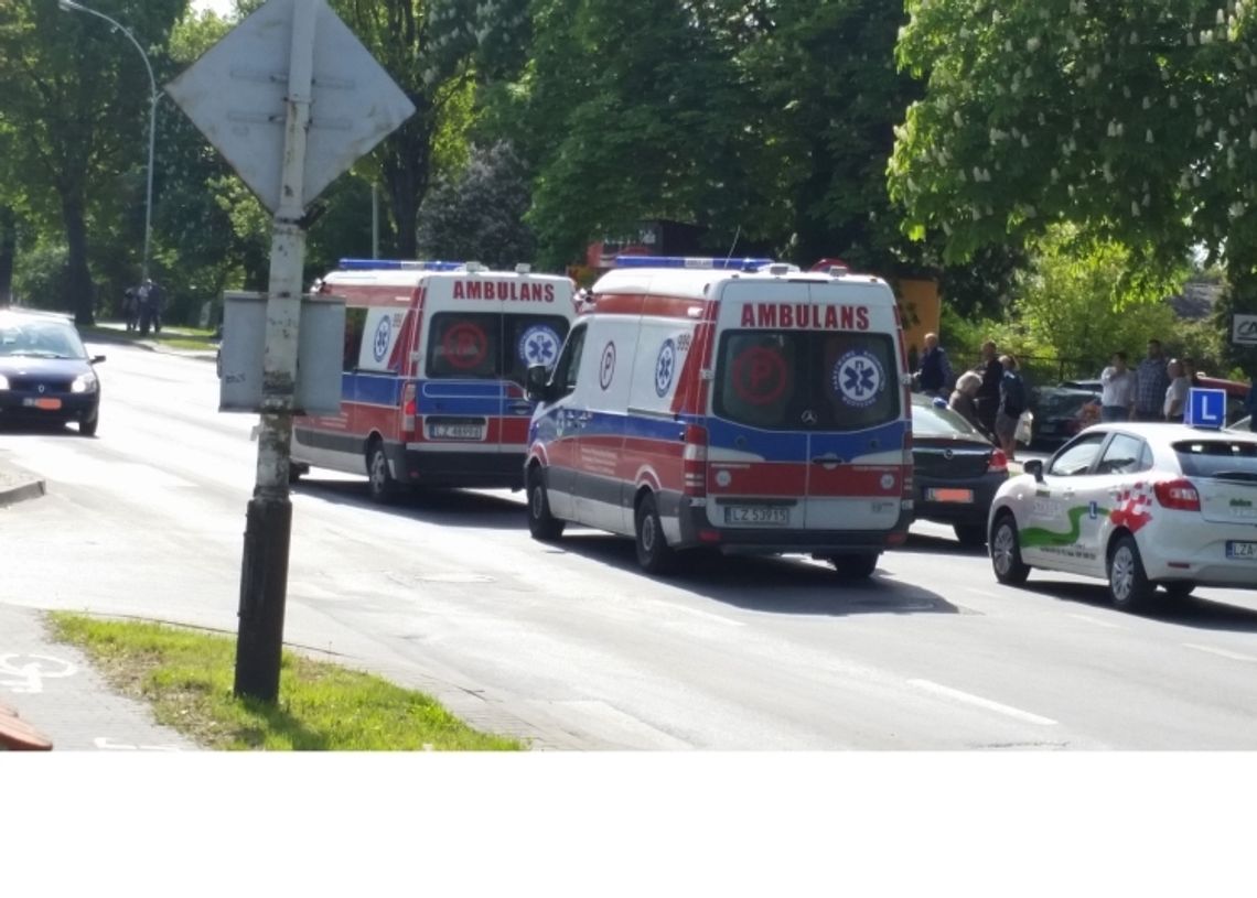 Dwie osoby w szpitalu potrącone na przejściu dla pieszych