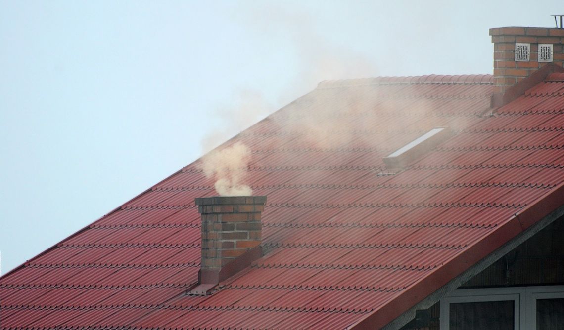 Gęsty smog nad Zamościem. Miasto wystosowało apel do mieszkańców!