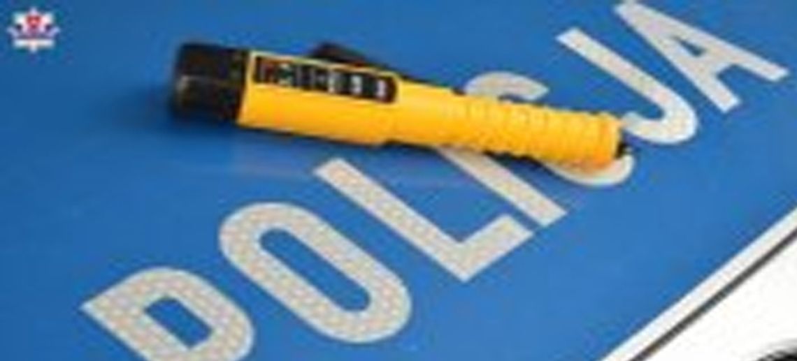 Uciekali furmanką z miejsca kradzieży. Woźnica był pijany Uciekali furmanką z miejsca kradzieży. Woźnica był pijany